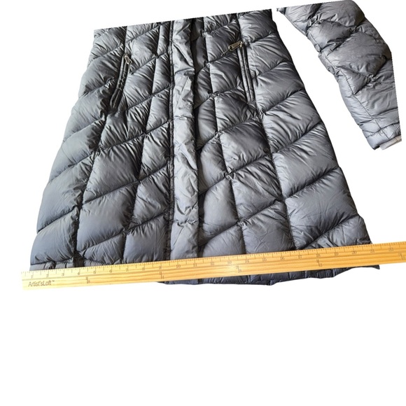 See Clip 🤩 The North Face 700 Down Fill Black  Long Winter Puffer Jacket XS - Picture 12 of 17